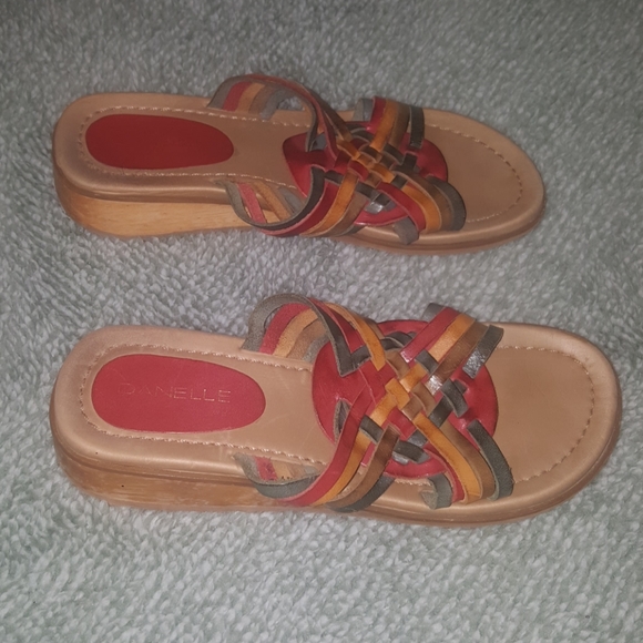 Sandals - Picture 2 of 5